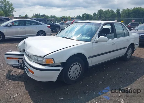 1992 Honda Accord Lx z USA, uszkodzony, nr VIN 1HGCB765XNA045324